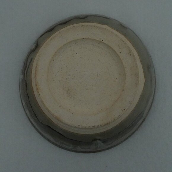 Studio Art Pottery Terracotta Bowl Signed Pattern Nature/Abstract Style - Picture 9 of 11